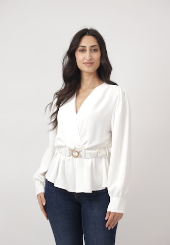 Camicia da donna di Elara in bianco: frontale