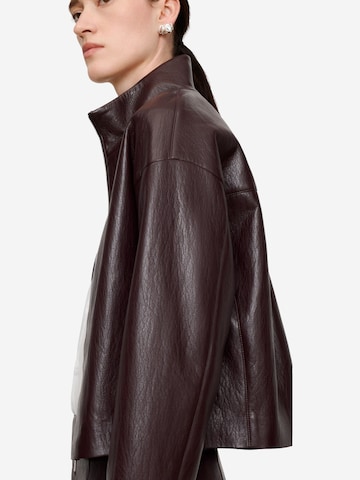 Adolfo Dominguez Between-season jacket in Red