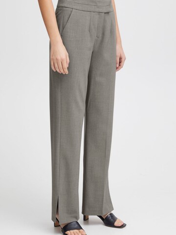 Regular Pantalon à plis 'Danta' b.young en gris : devant