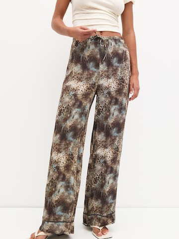 Pull&Bear regular Bukser i brun: forside