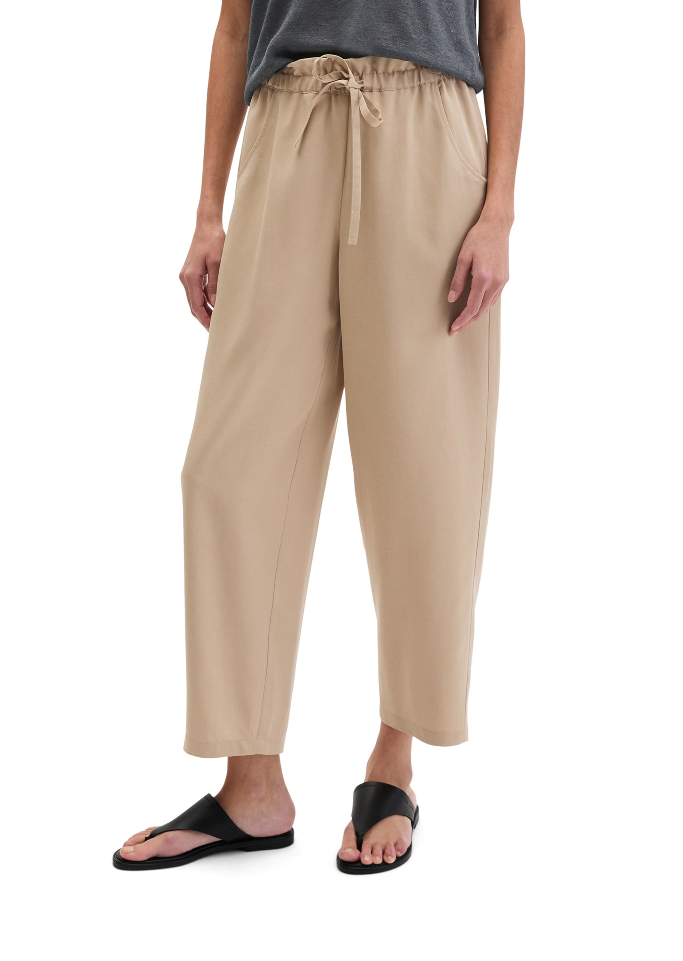 Marc O'Polo Loose fit Pants in Beige: front