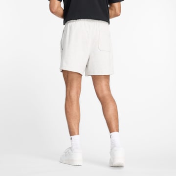Loosefit Pantaloni 'Athletics French Terry Short 5"' di new balance in bianco
