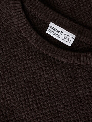 Pullover di NAME IT in marrone