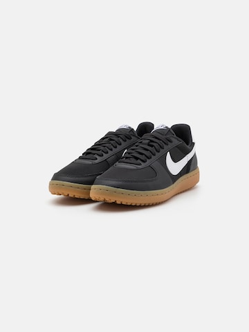 Baskets basses 'FIELD GENERAL' Nike Sportswear en noir