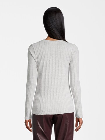 Orsay Pullover in Grau