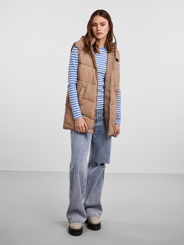 Gilet 'JAMILLA' PIECES en marron