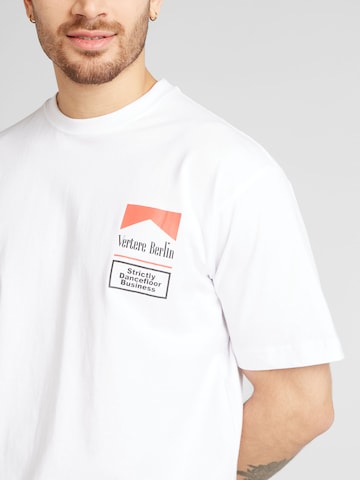 Maglietta 'CIG' di Vertere Berlin in bianco