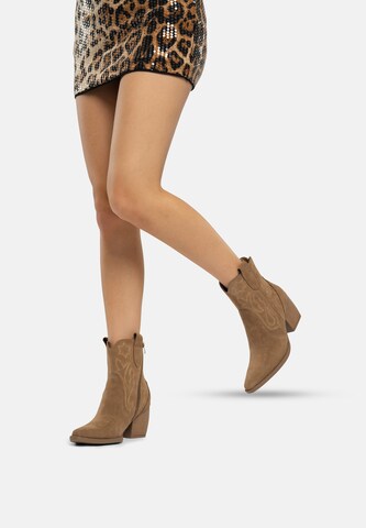 Salinyang Cowboy boot in Brown