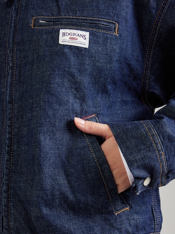 BDG Urban Outfitters Демисезонная куртка 'LUCA' в Синий