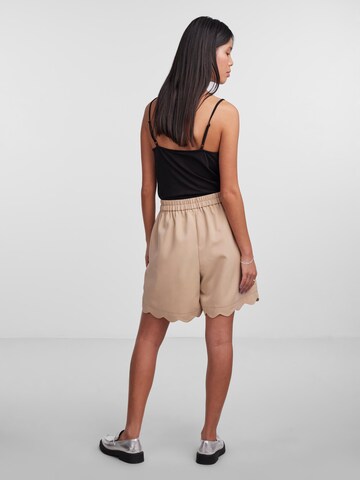 PIECES Loosefit Shorts 'JULIA' in Beige