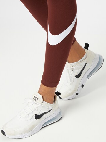 Skinny Leggings 'Essential' di NIKE in marrone