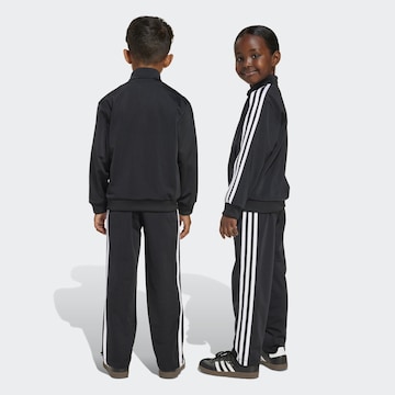 ADIDAS ORIGINALS Regular Setti 'Firebird' värissä musta