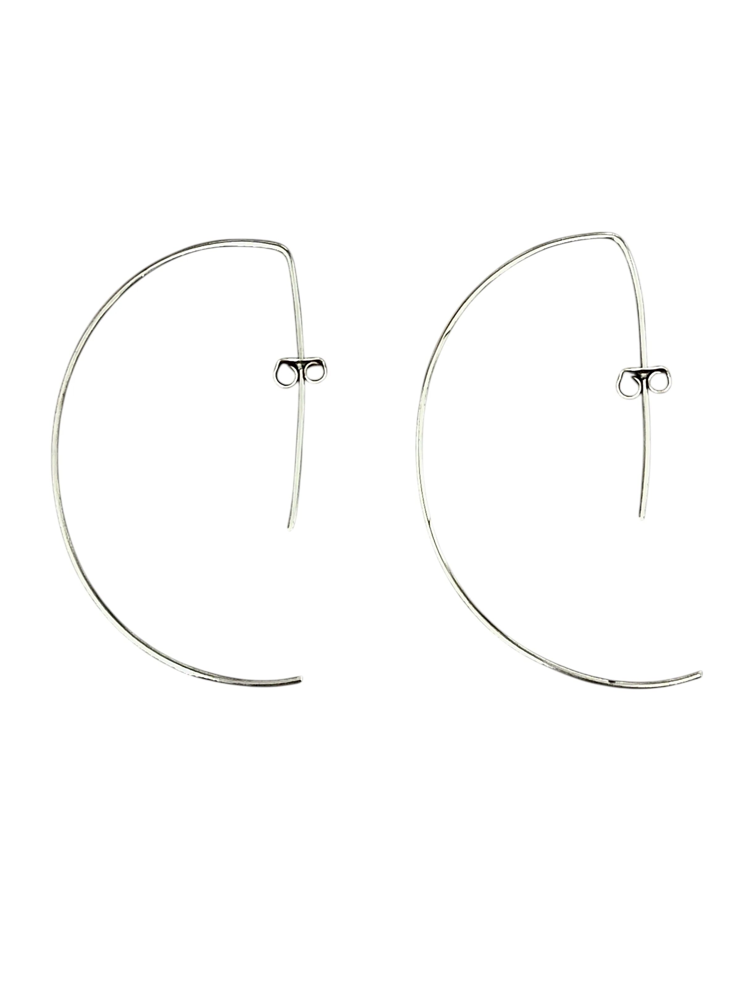 Orecchini 'Original 925 sterling silver hoop earring, unique design.' di Plata Única in argento: frontale