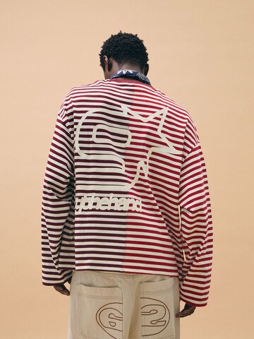 T-Shirt Bershka en rouge