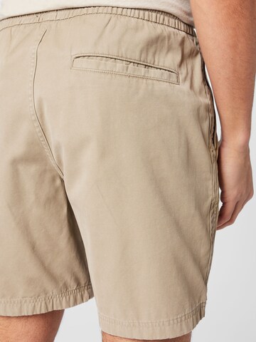 Abercrombie & Fitch Regular Trousers in Brown