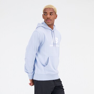 new balance Sweatshirt 'Essential' in Blau