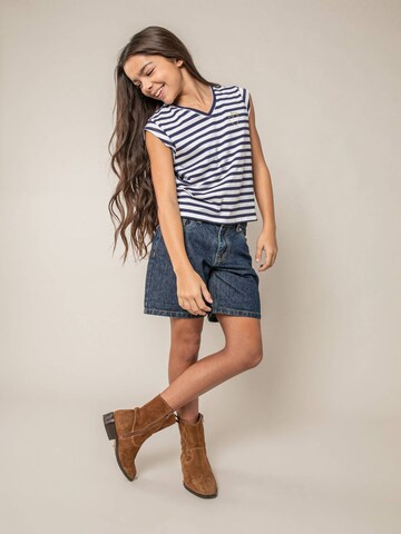 T-Shirt 'VAMIKA' Deeluxe en bleu : devant