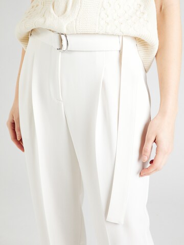 Regular Pantalon à pince 'Tapiah' BOSS en blanc