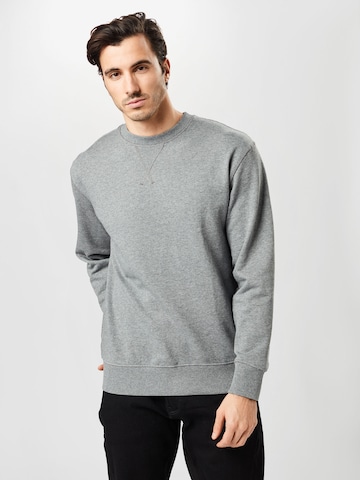 Sweat-shirt 'JASON' SELECTED HOMME en gris : devant