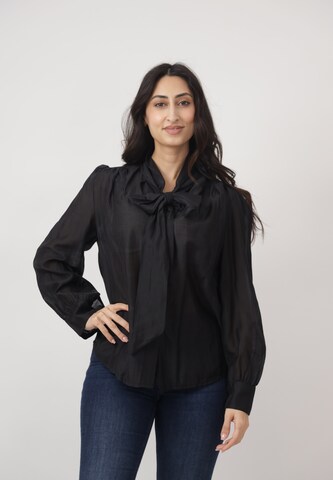Elara Blouse in Zwart: voorkant
