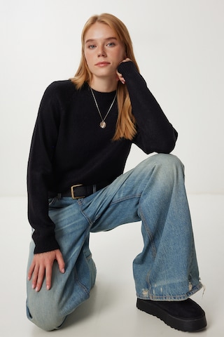 Happiness İstanbul Pullover in Schwarz