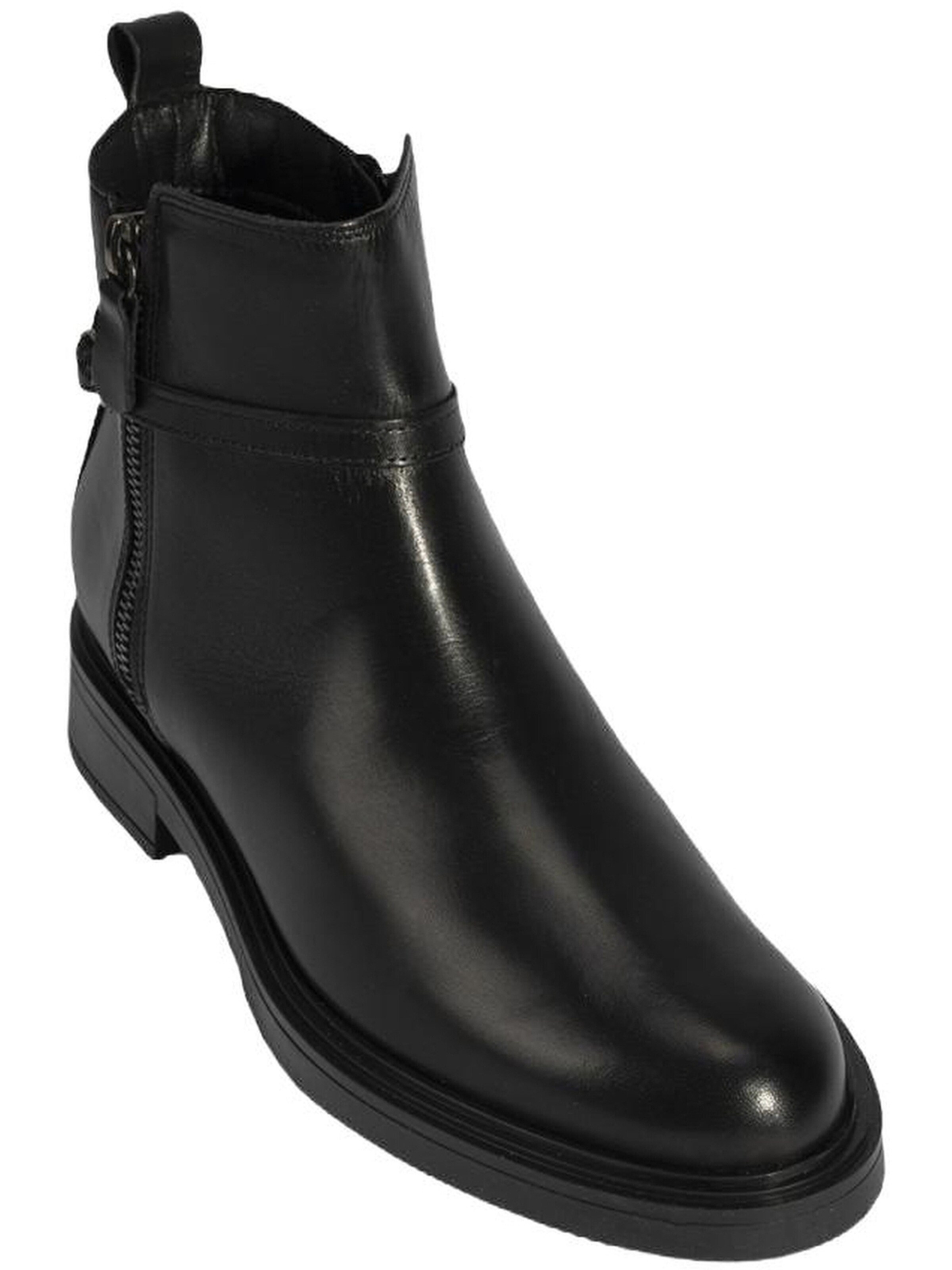 Desa Boots in Black: front