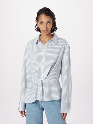 TOPSHOP Blouse in Blue: front