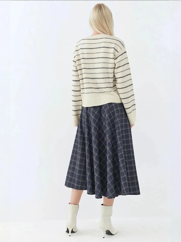 Gonna di Hiccup in blu