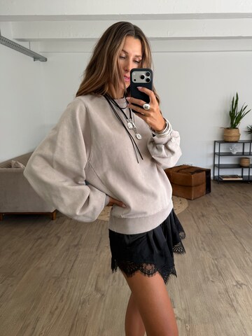 Sweat-shirt Kamila Šikl en marron