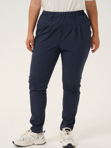 Slimfit Pantaloni con pieghe 'KC Jia' di KAFFE CURVE in blu: frontale