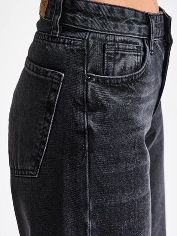 IT'S BASIC Regular Jeans 'Straight Mid Rise Jeans' in Zwart