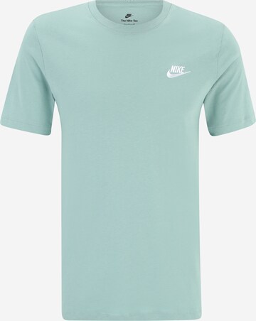 Coupe regular T-Shirt 'Club' Nike Sportswear en vert : devant