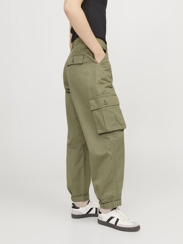 regular Pantaloni cargo 'MADDY' di JJXX in verde