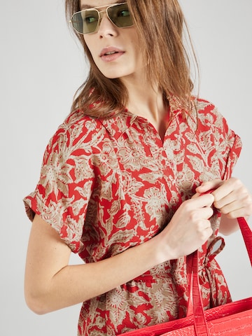 Rochie tip bluză 'CAMILLE' de la JDY pe roșu
