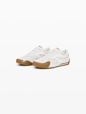 Sneaker bassa di Desigual in bianco