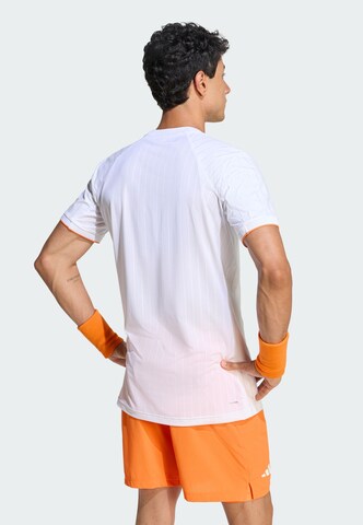 ADIDAS PERFORMANCE - Camiseta funcional 'FreeLift' en blanco