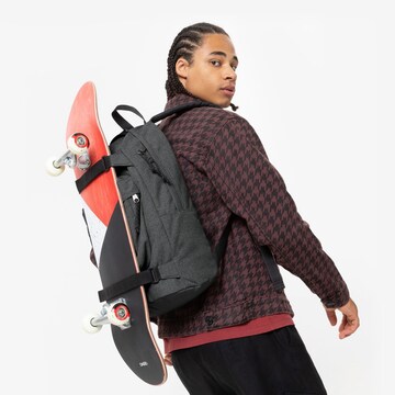 Sac à dos 'Skate Pak'r' EASTPAK en gris