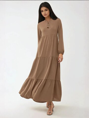 Abito di Hiccup in beige