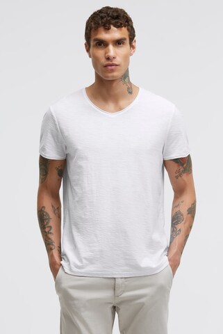 CAMP DAVID Shirt in White: front