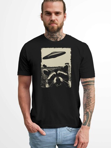 Neverless Shirt 'Ufo Waschbär Brustprint' in Black