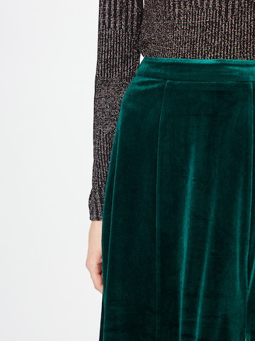 Louche Skirt 'KIYO' in Green