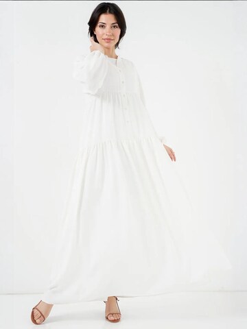 Bigdart Dress in White