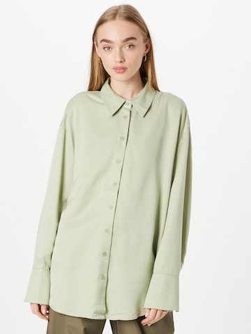 Camicia da donna di NA-KD in verde: frontale