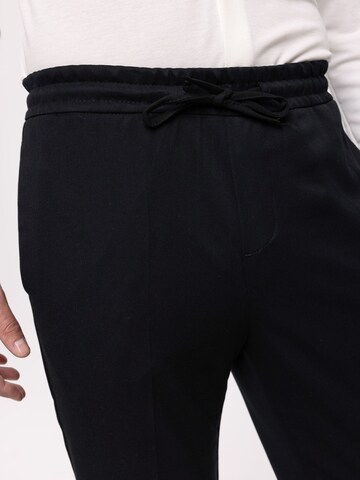 Slimfit Pantaloni di Antioch in nero