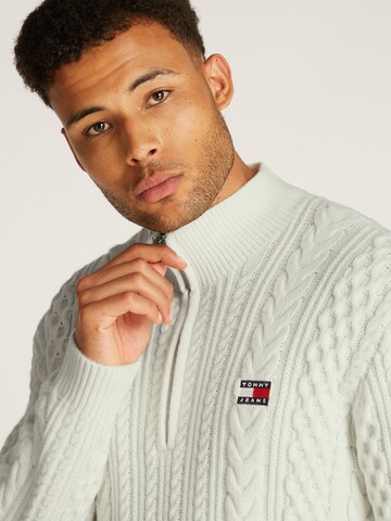 Tommy Jeans Sweter w kolorze biały