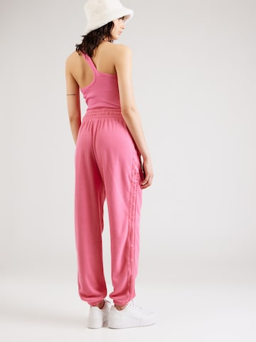 ADIDAS ORIGINALS Tapered Hose in Pink