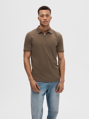 T-Shirt 'FAVE' SELECTED en marron : devant