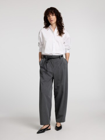 SELECTED Wide leg Bandplooibroek in Grijs