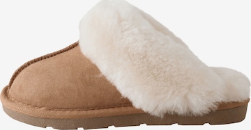 ruda Next Naminės šlepetės: priekis