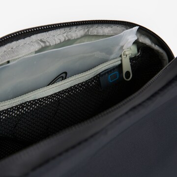 Piquadro Toiletry Bag in Black